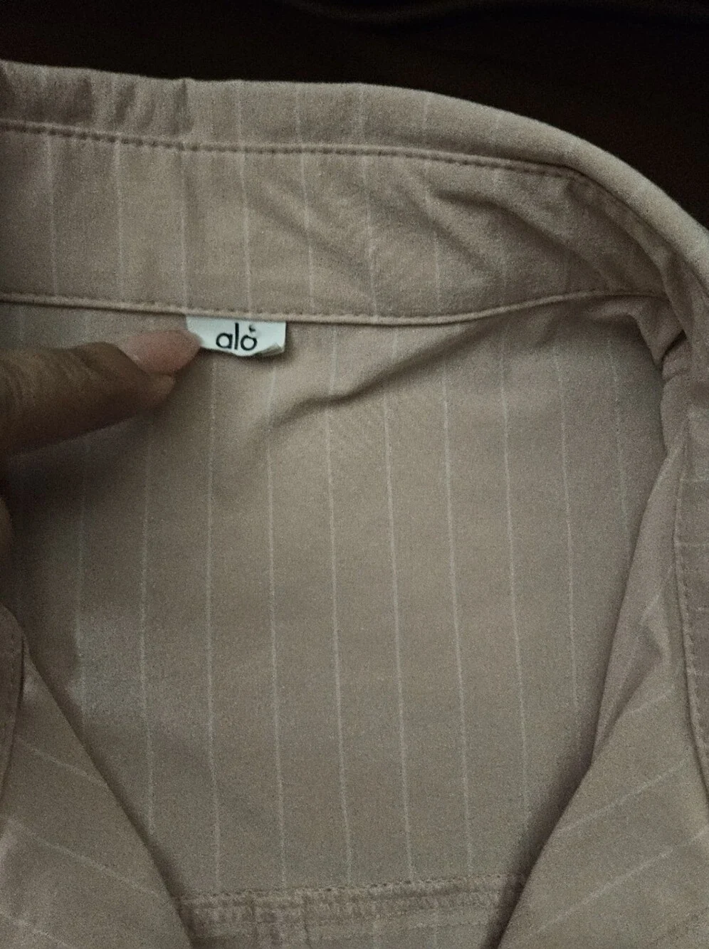 Alo Yoga Pinstripe Daylight Button Down in Pink Quartz Medium